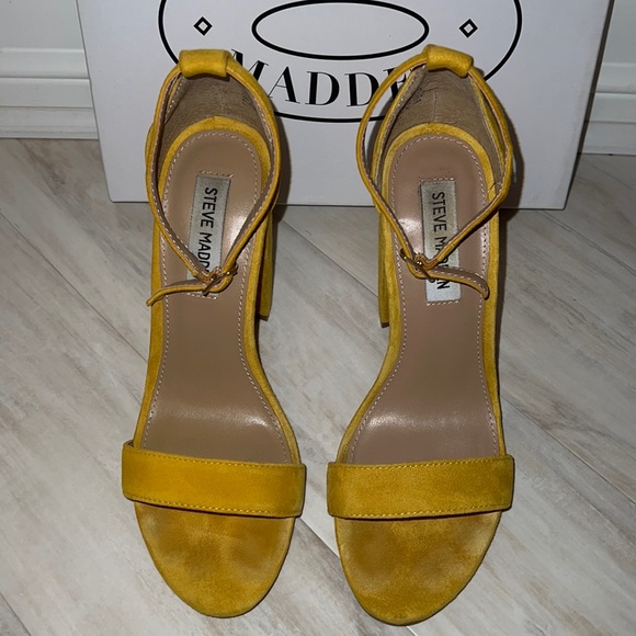 Steve Madden Shoes - Steve Madden block heels